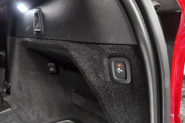 Blå Volvo XC90 fra 2023