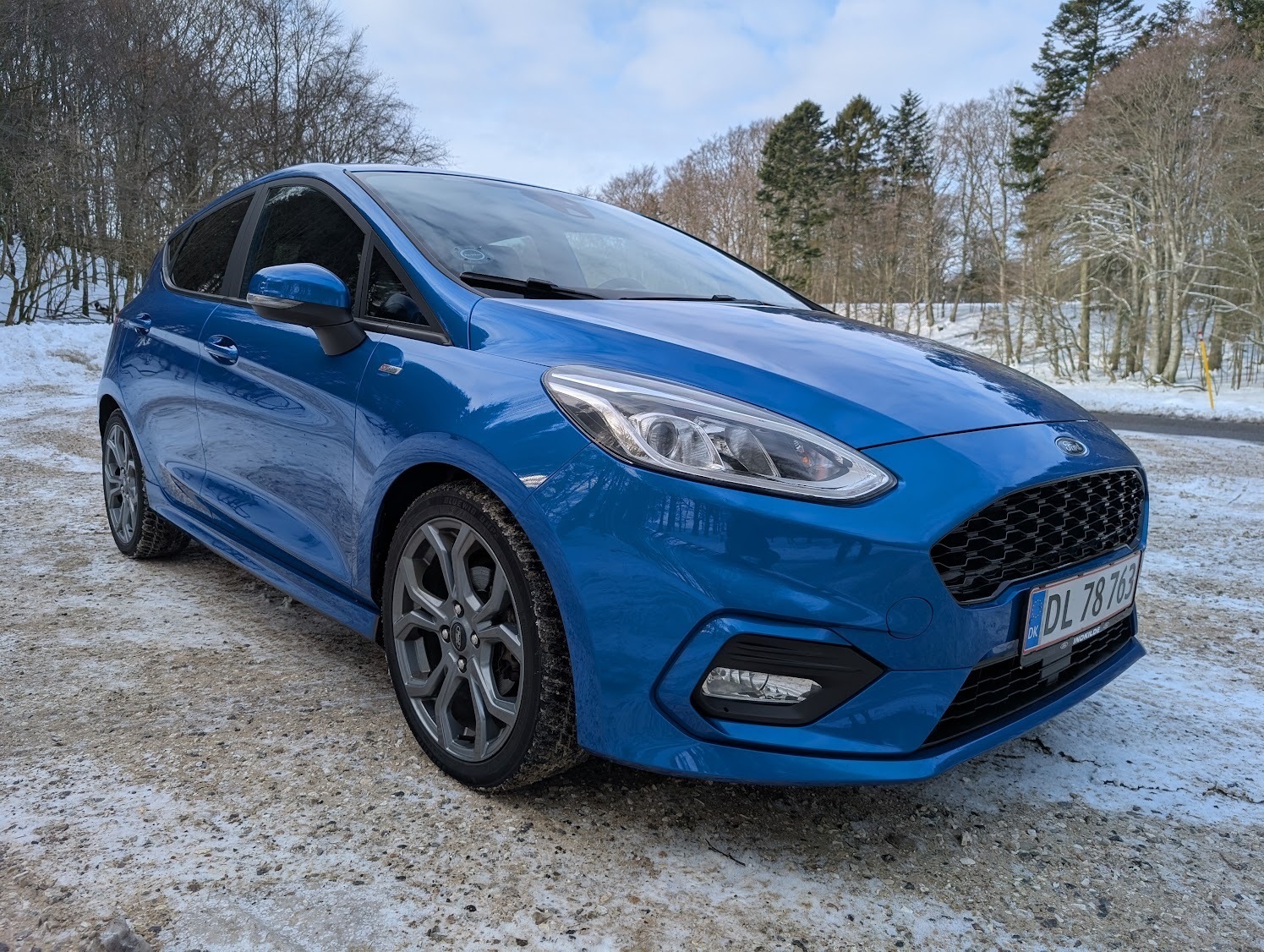 Blå Ford Fiesta fra 2020