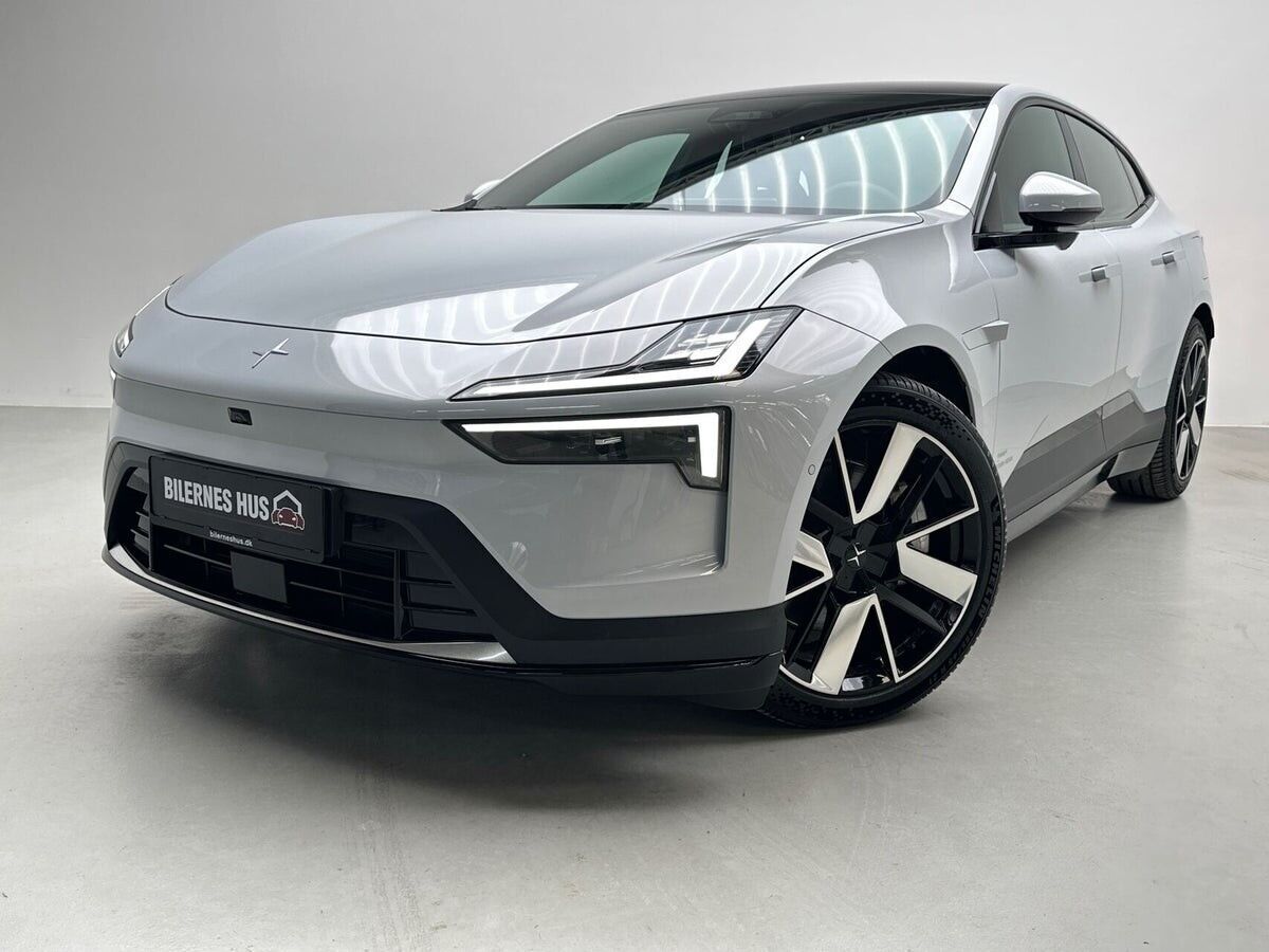undefined Polestar 4 fra 2025