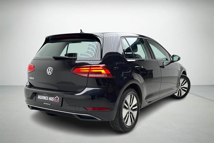 Sort VW Golf fra 2020