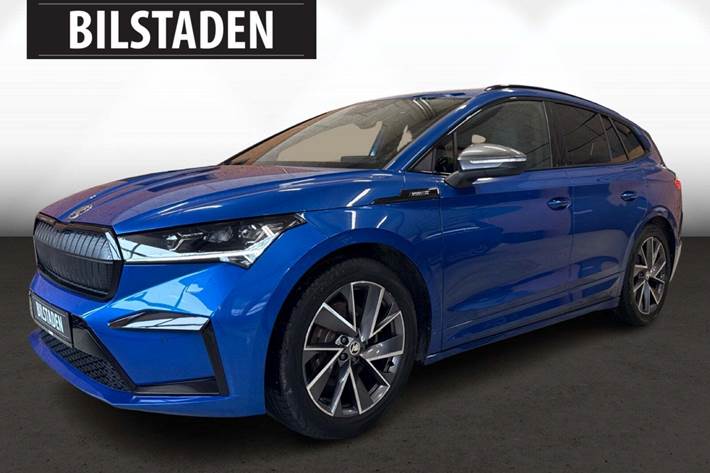 Blå Skoda Enyaq fra 2022 set udefra