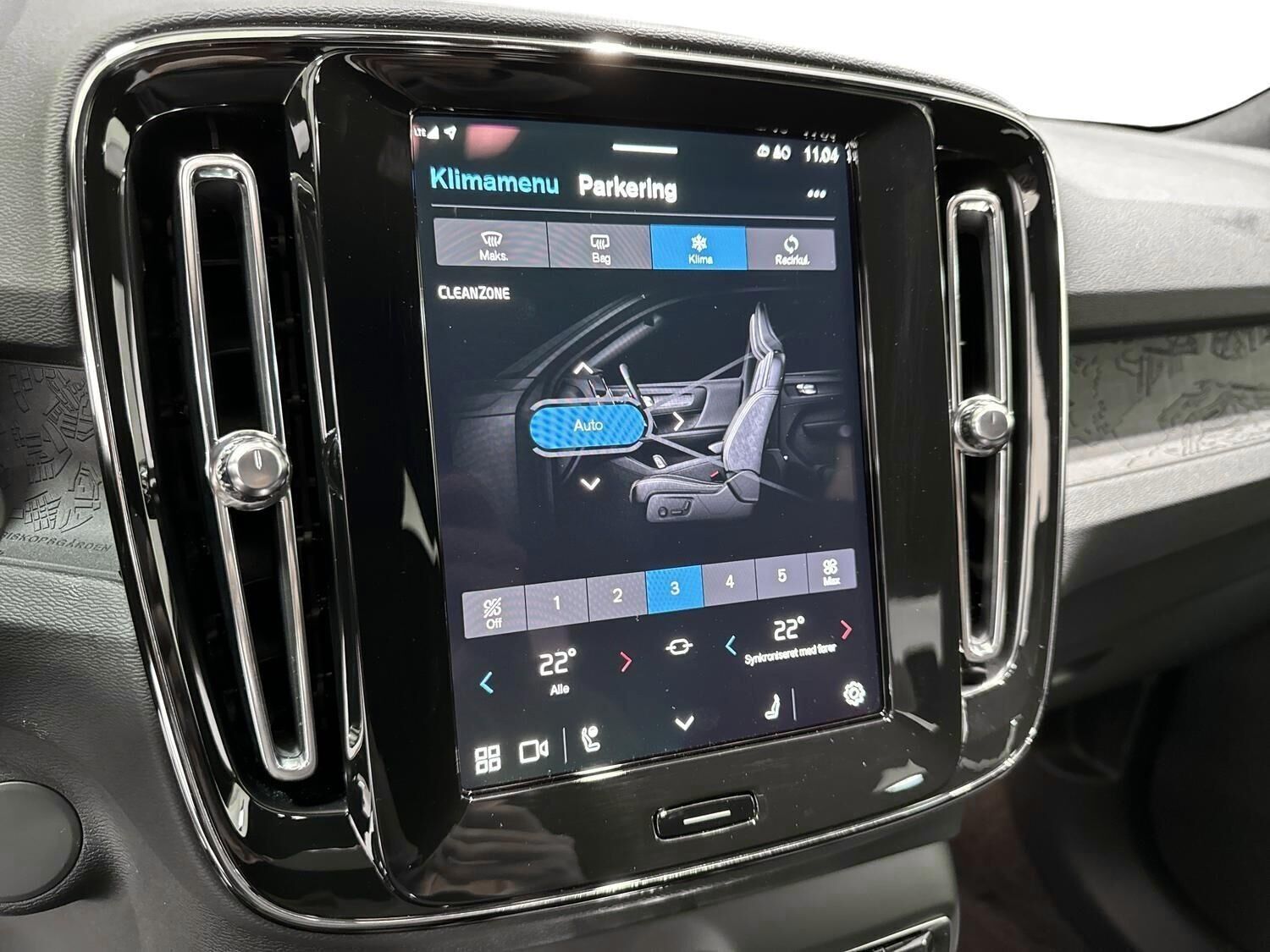 Sort Volvo XC40 fra 2023