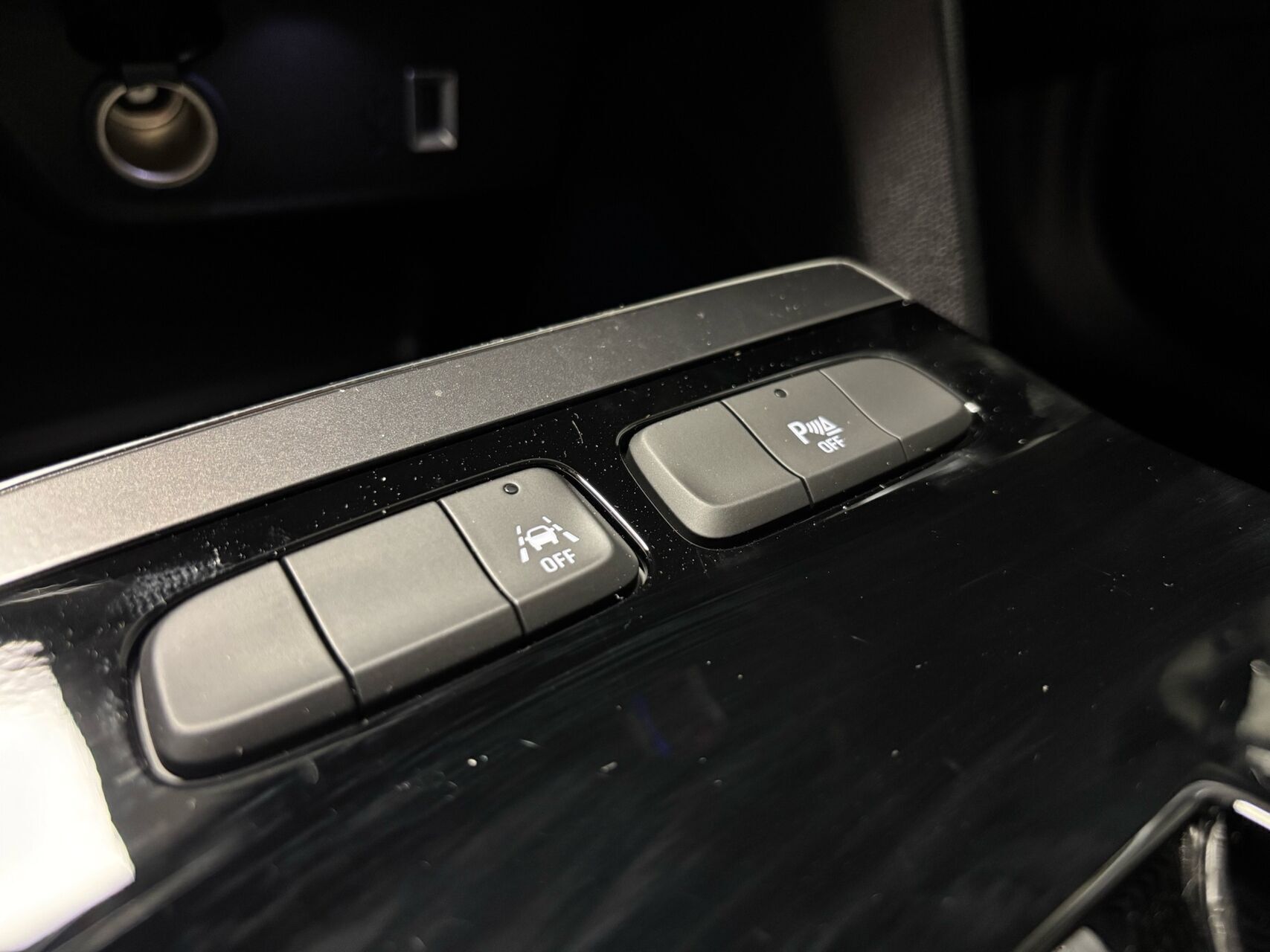 Sort Opel Mokka-e fra 2023