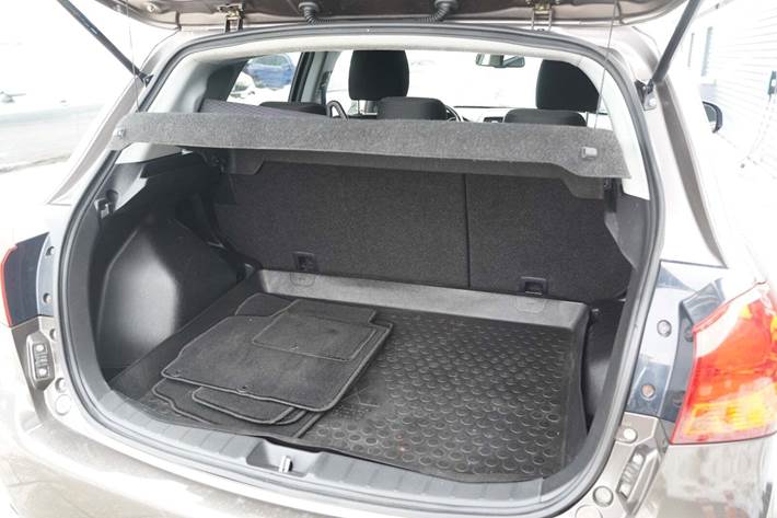 Brun Mitsubishi ASX fra 2016