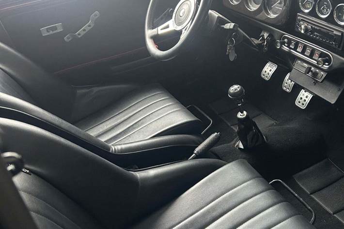 Brun Mini Cooper fra 1991