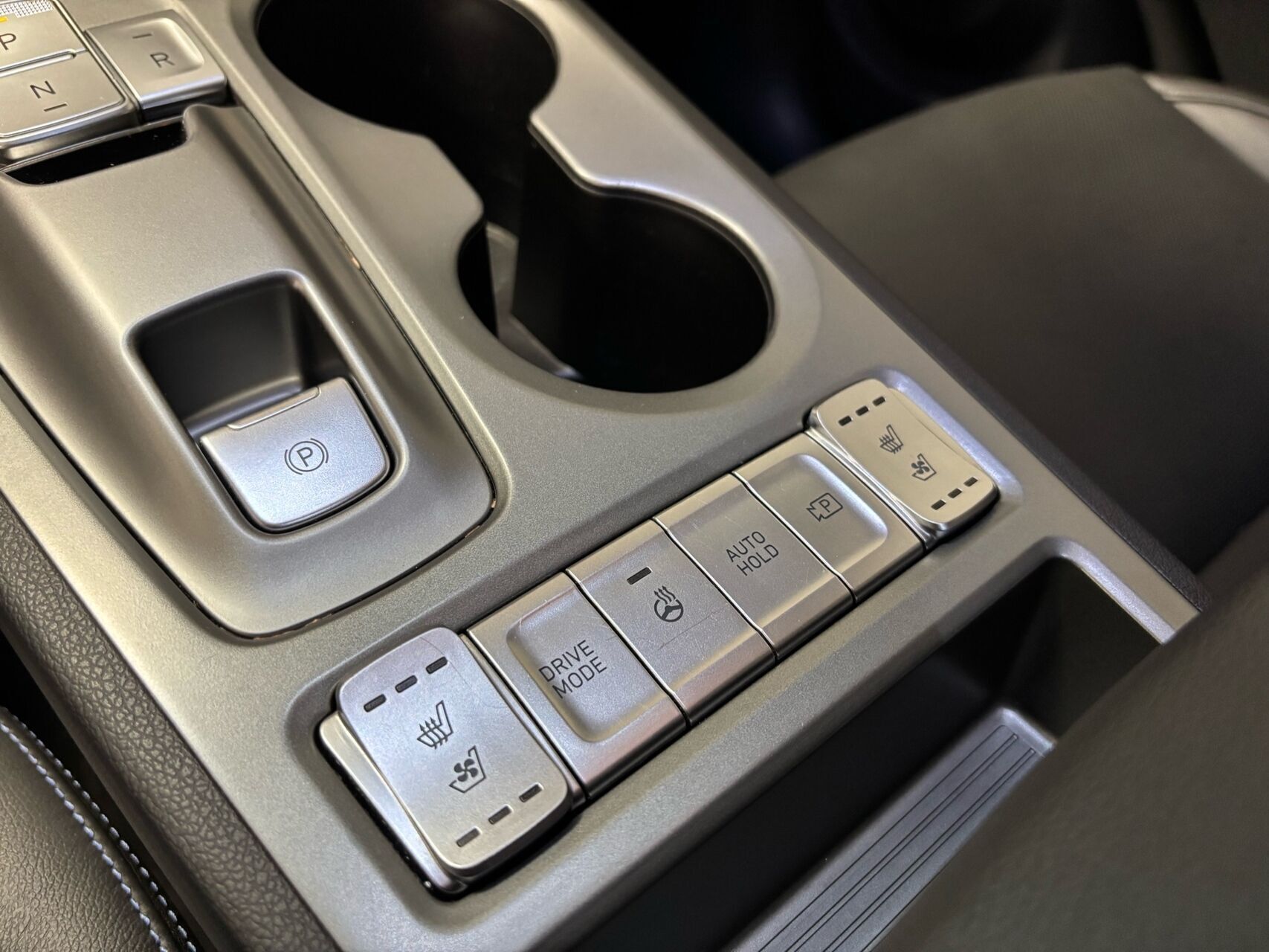 Rød Hyundai Kona fra 2021