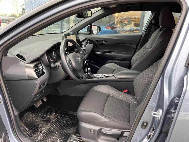 Toyota C-HR 1,8 Hybrid C-LUB Business Premium Multidrive S 122HK 5d Aut.