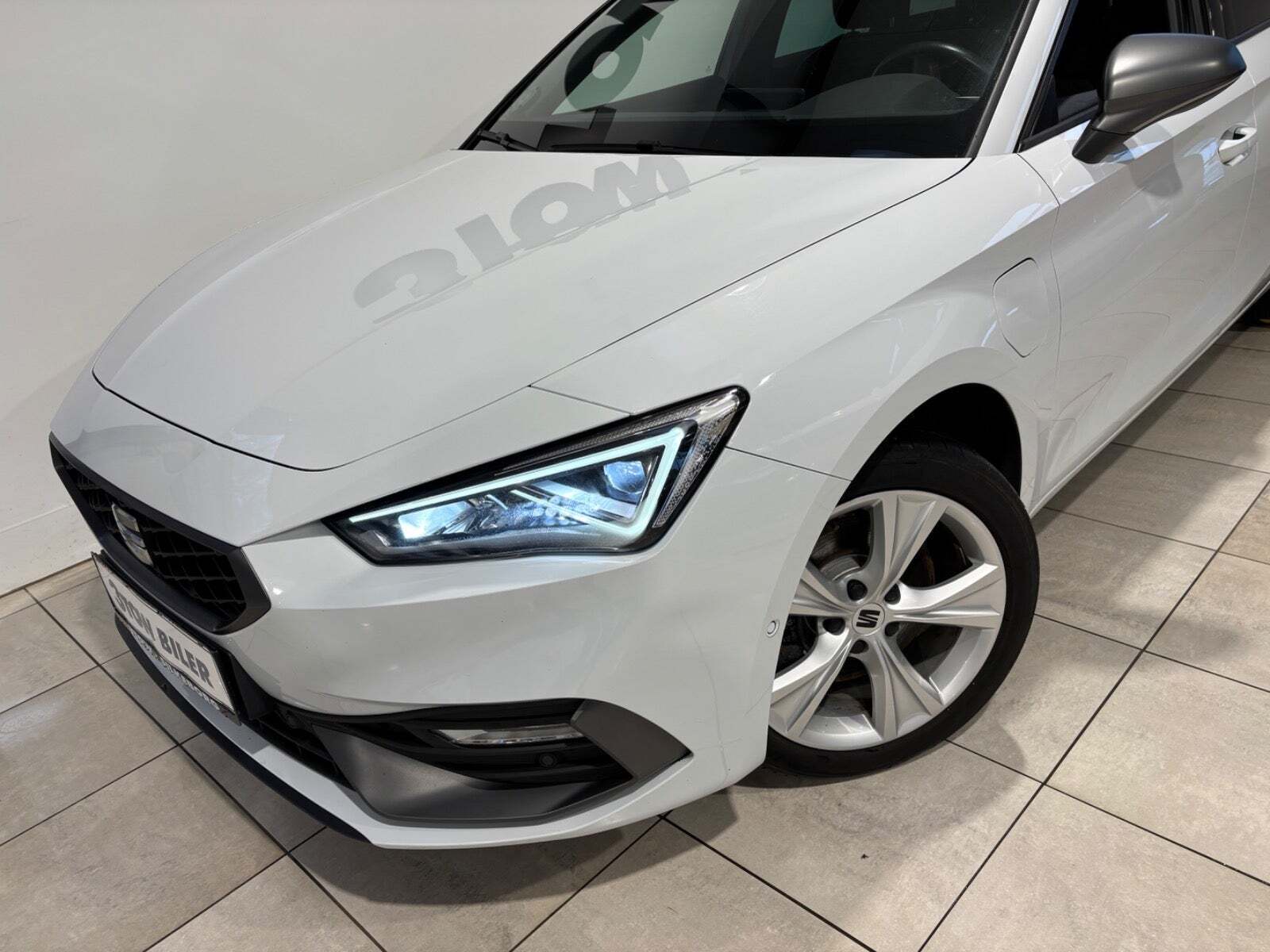 Hvid Seat Leon fra 2021