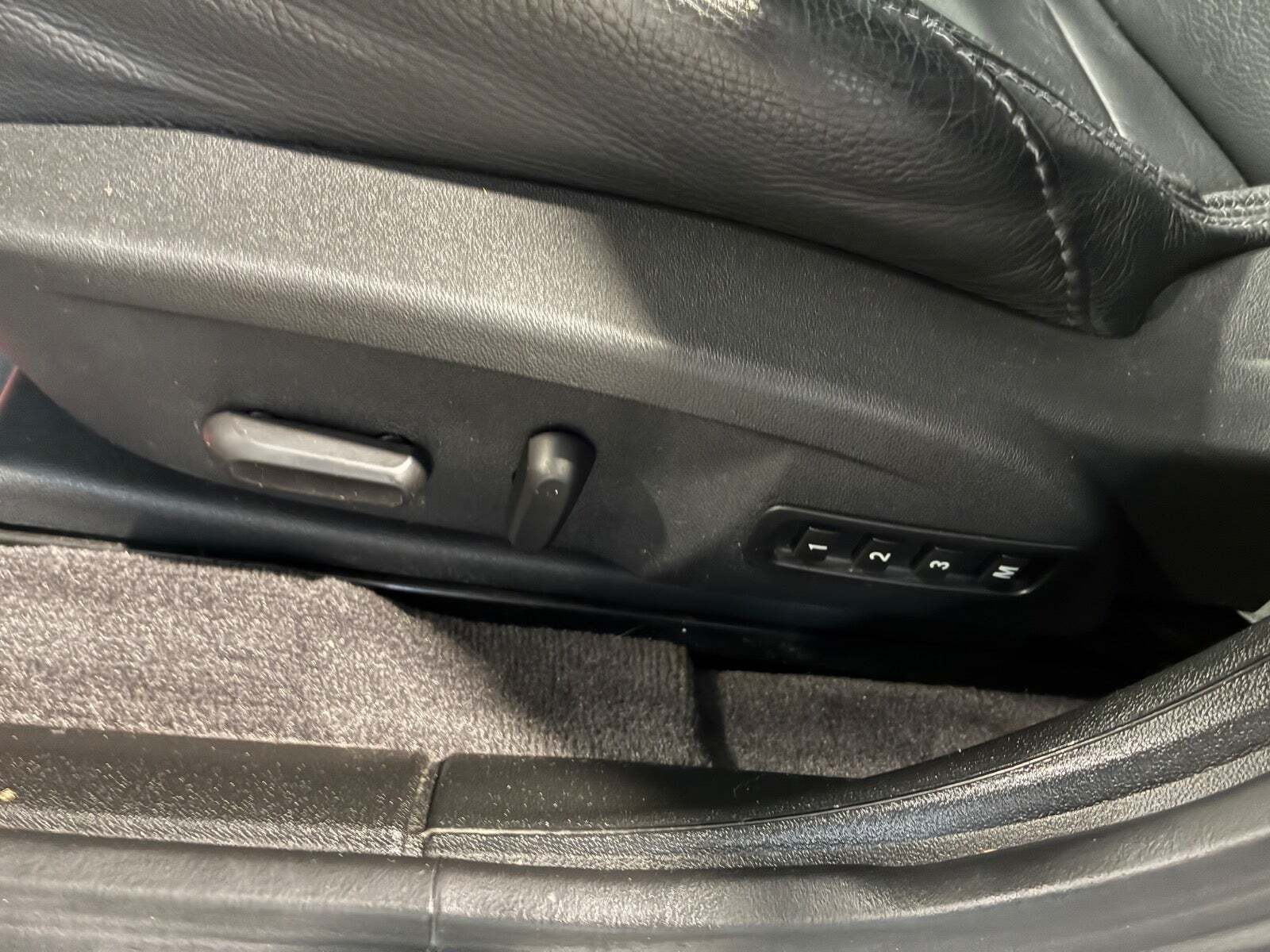 Sølv Saab 9-3 fra 2009