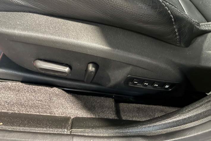 Sølv Saab 9-3 fra 2009