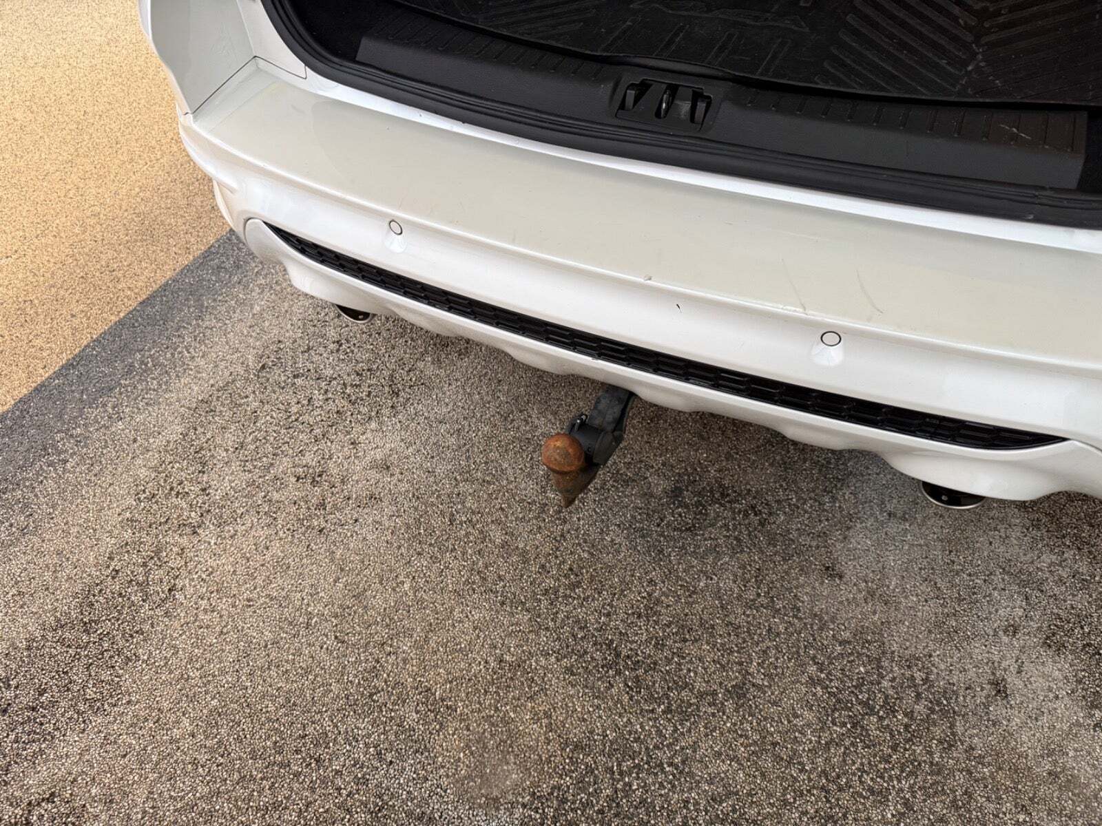 Hvid Ford Kuga fra 2018