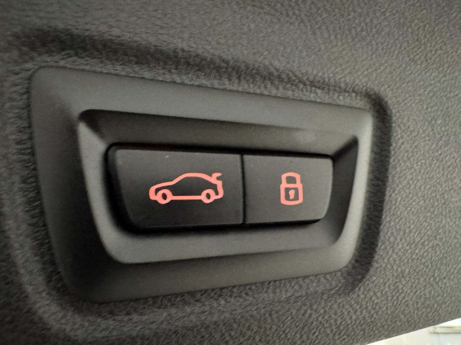 Hvid BMW i4 fra 2024