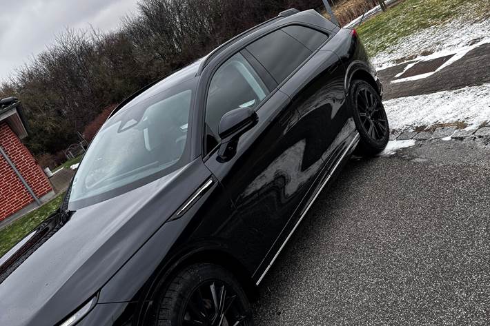 Sort Xpeng G9 fra 2023