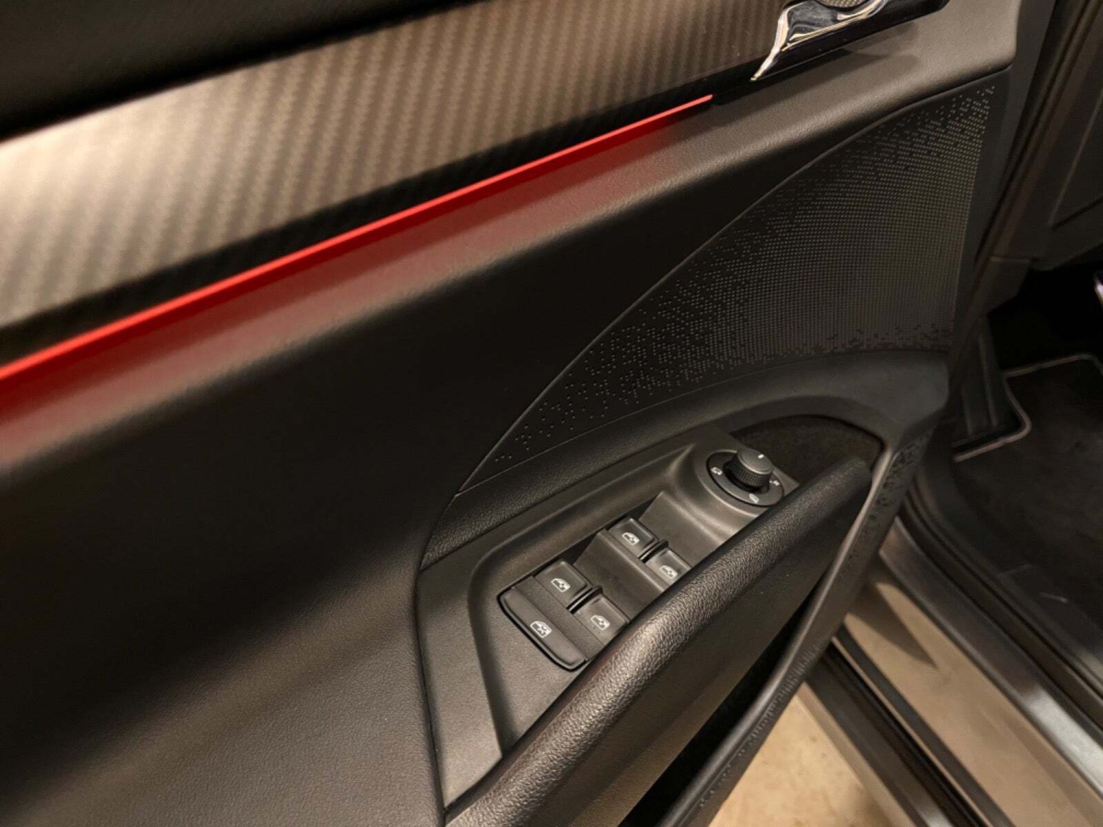 Grå Skoda Enyaq fra 2022