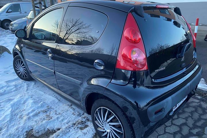 undefined Peugeot 107 fra 2010