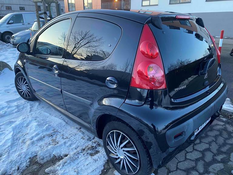 Peugeot 107 1,0 1,0 I 5D 68HK