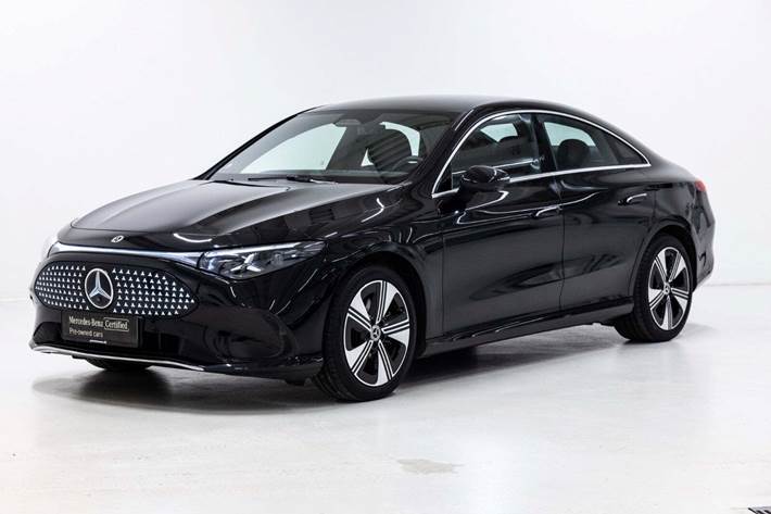 Sort Mercedes CLA250+ fra 2025 set udefra