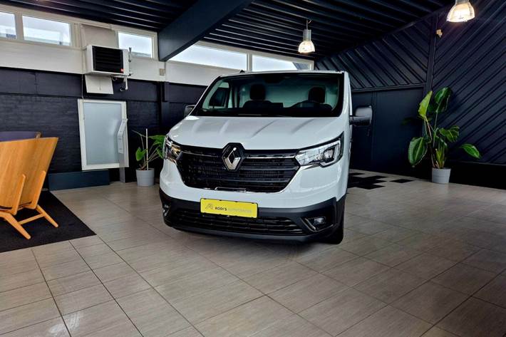 Hvid Renault Trafic fra 2025