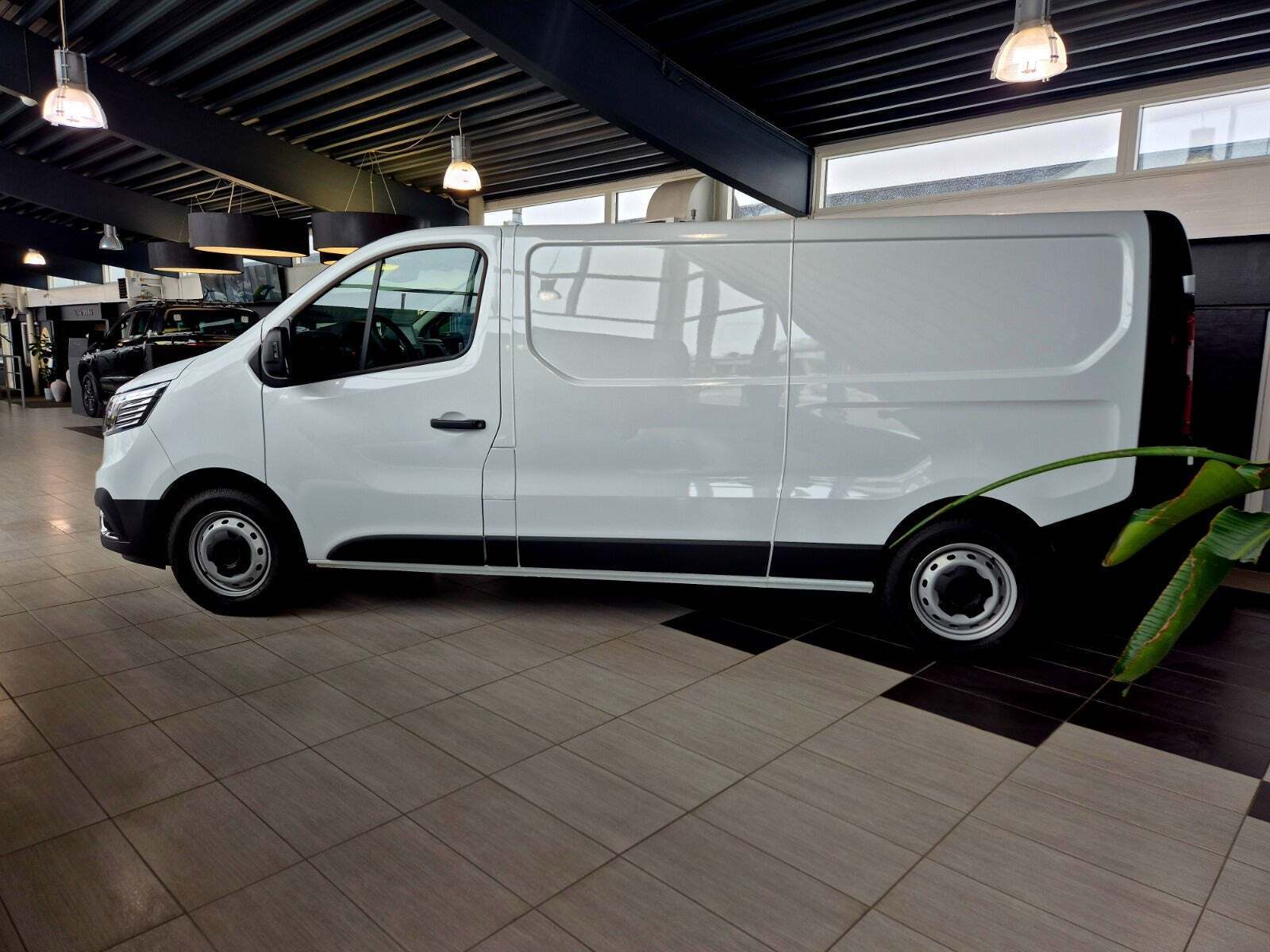 Renault Trafic 2,0 dCi 150 L2H1