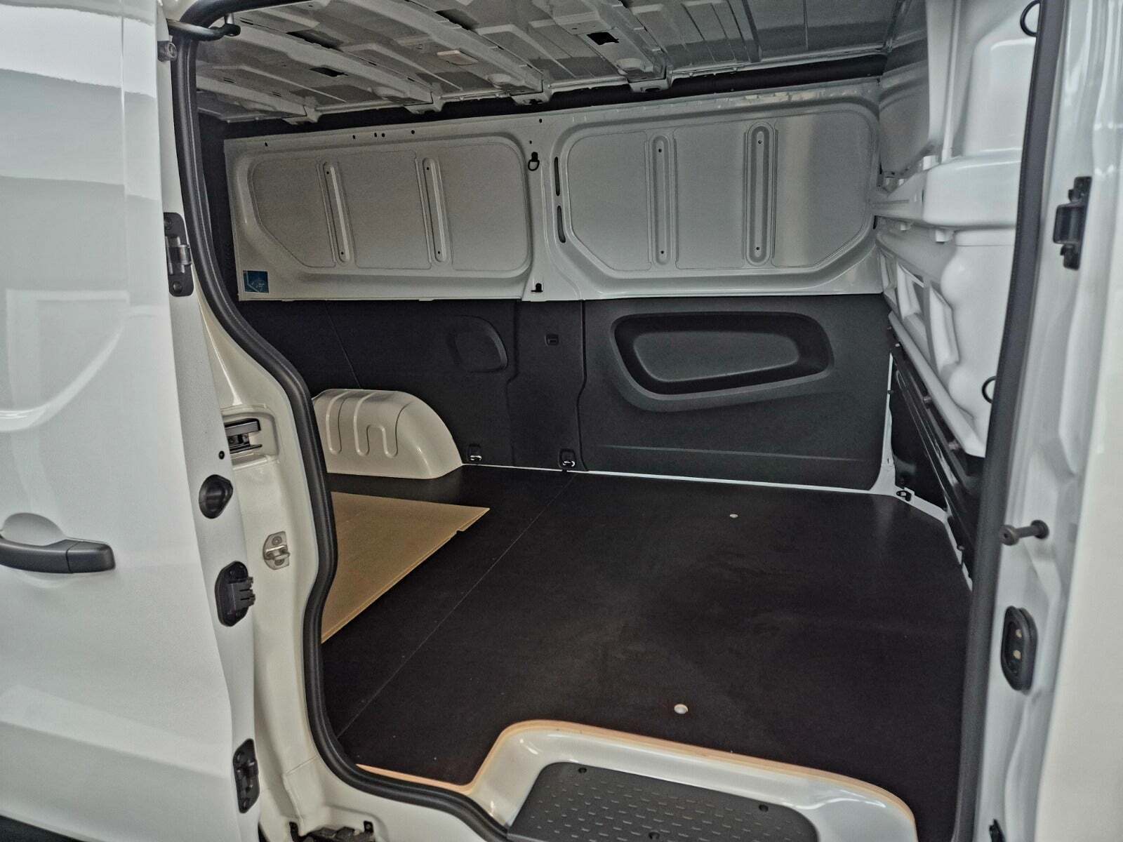 Renault Trafic 2,0 dCi 150 L2H1