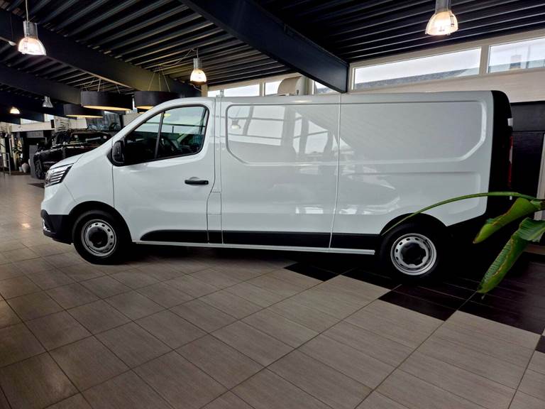 Renault Trafic 2,0 dCi 150 L2H1