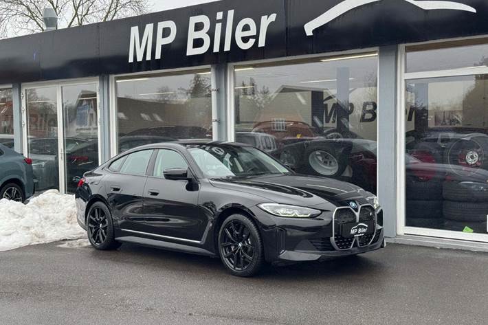 Sort BMW i4 fra 2023