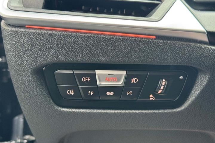 Sort BMW i4 fra 2023