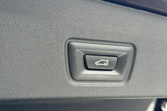 Sort BMW i4 fra 2023