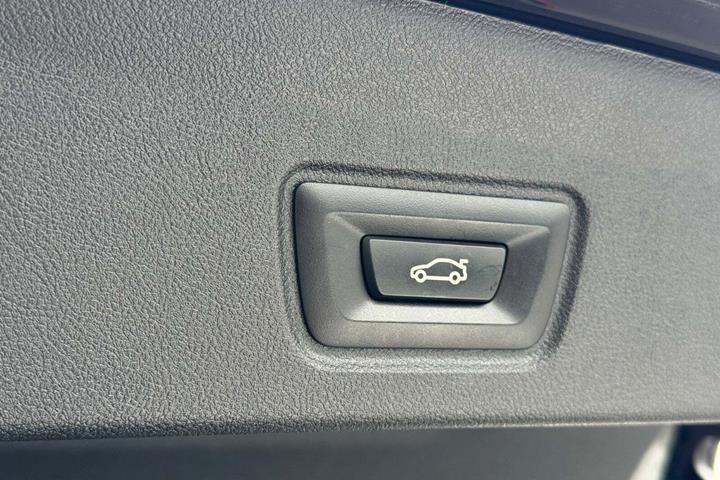 Sort BMW i4 fra 2023