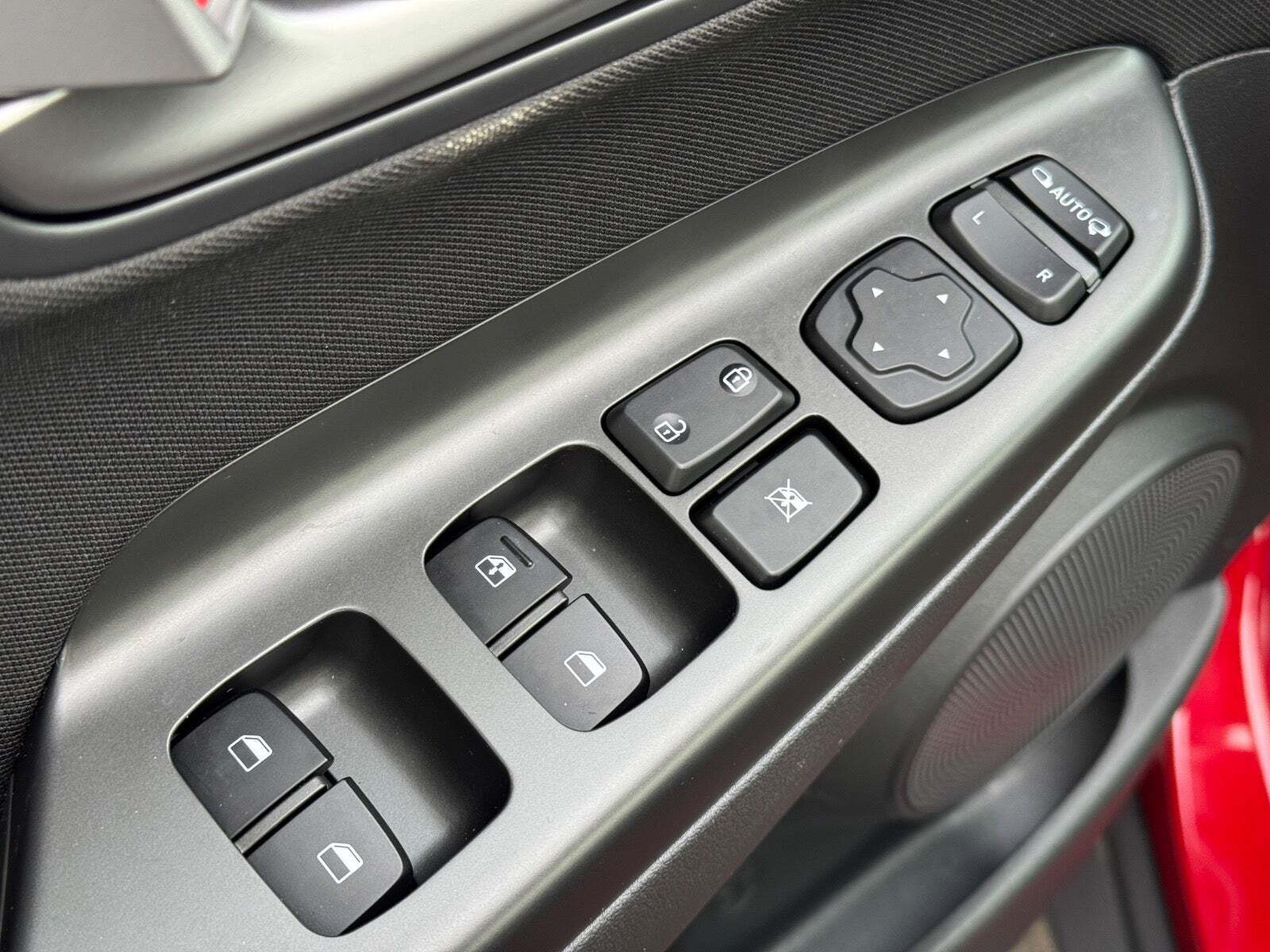 Grå Hyundai Kona fra 2020