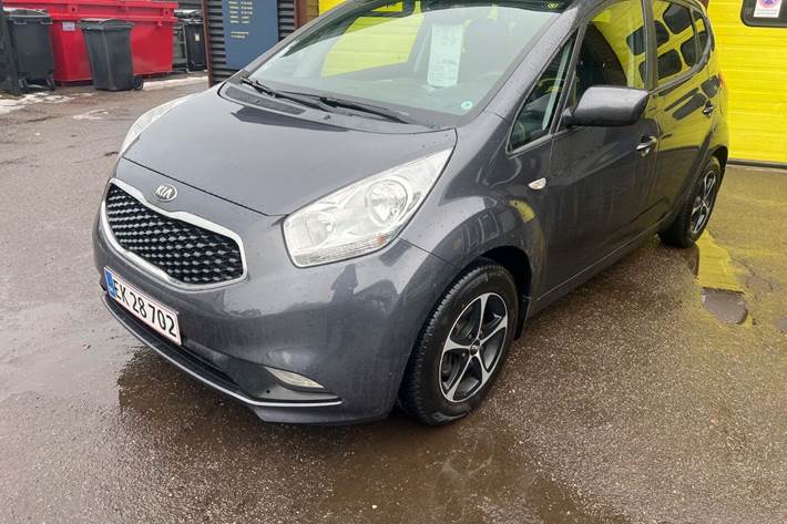 Grå Kia Venga fra 2016