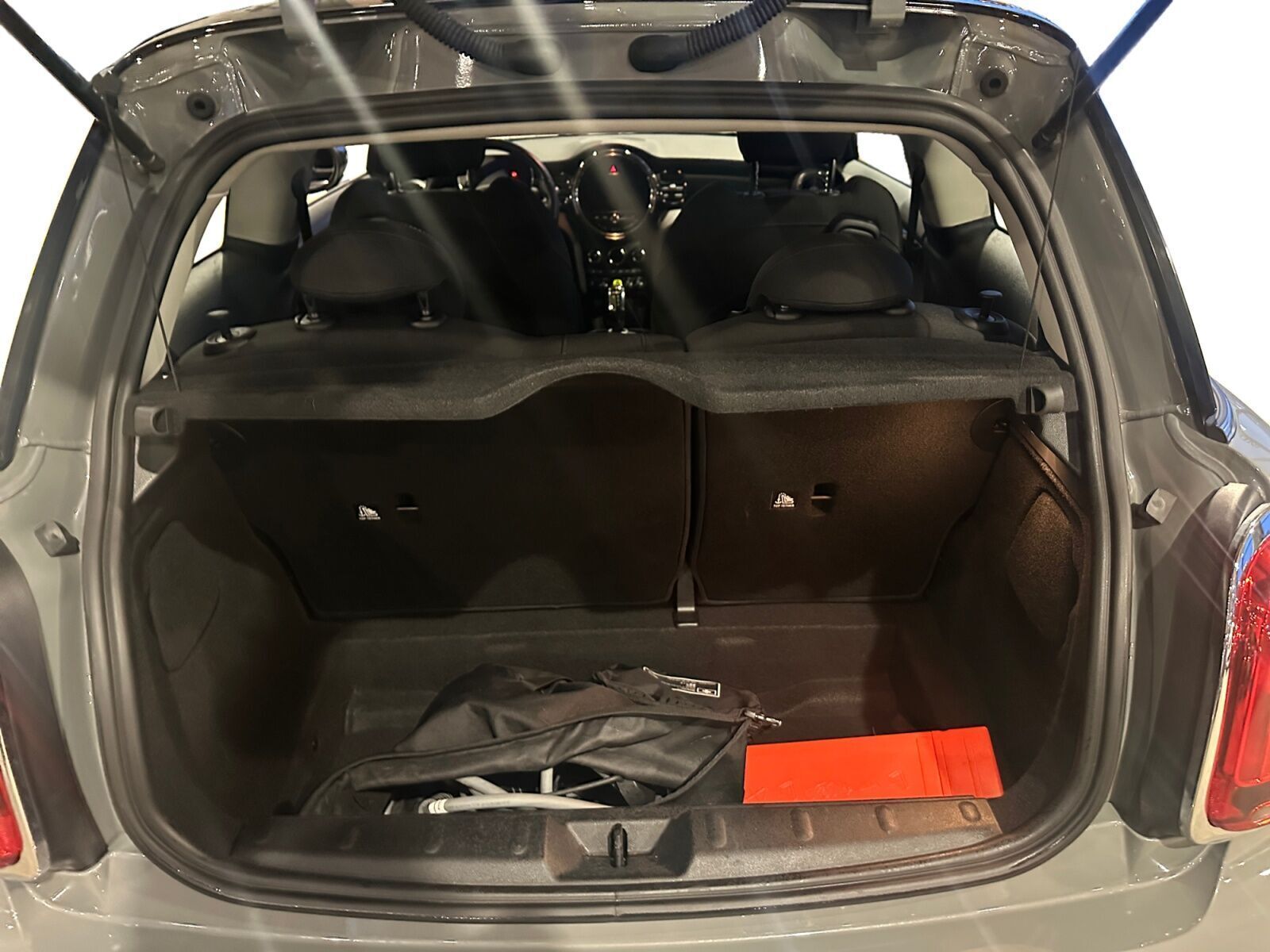 Grå Mini Cooper SE fra 2021