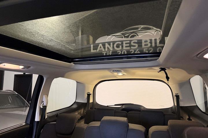 Blå Ford Galaxy fra 2016