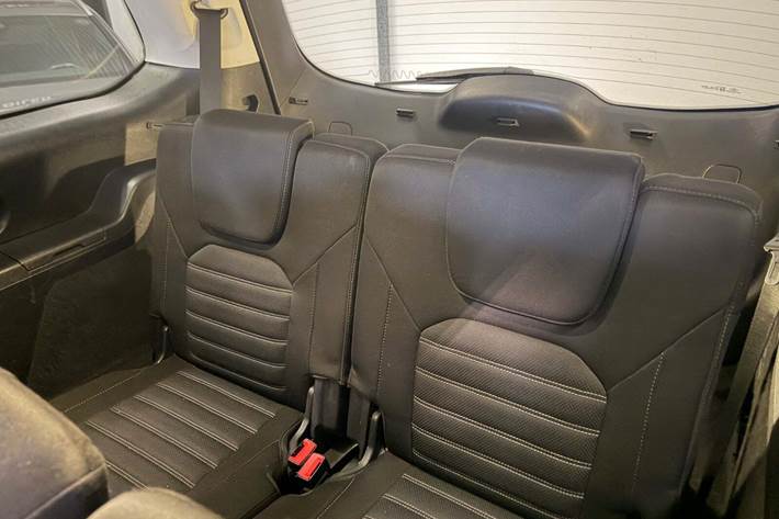 Blå Ford Galaxy fra 2016