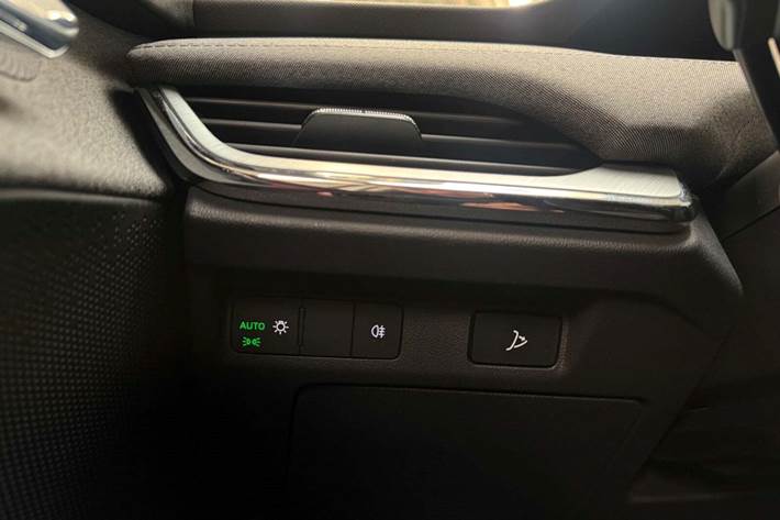 Hvid Skoda Enyaq fra 2021