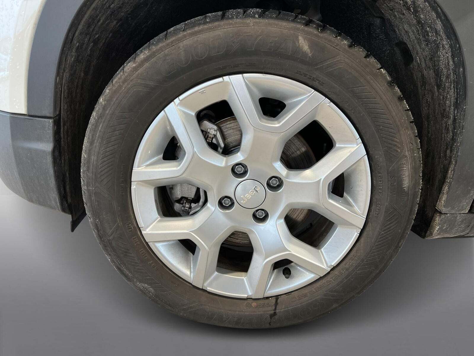 Hvid Jeep Avenger fra 2025