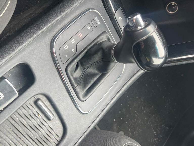 Kia Ceed 1,6 CRDi 128 Premium+ SW aut.