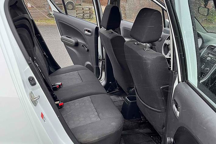 Hvid Suzuki Splash fra 2011