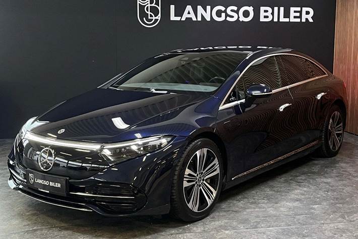 Blå Mercedes EQS350 fra 2022 set udefra