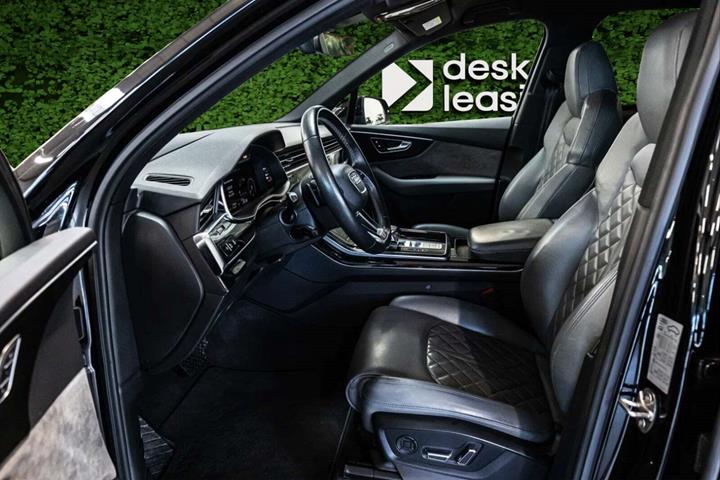 Sort Audi Q7 fra 2021