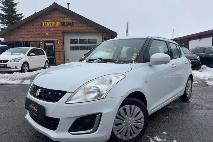 undefined Suzuki Swift fra 2015 set udefra
