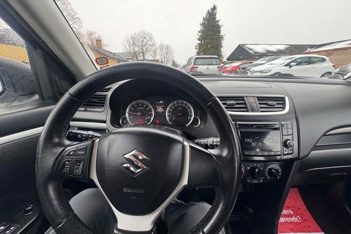 undefined Suzuki Swift fra 2015