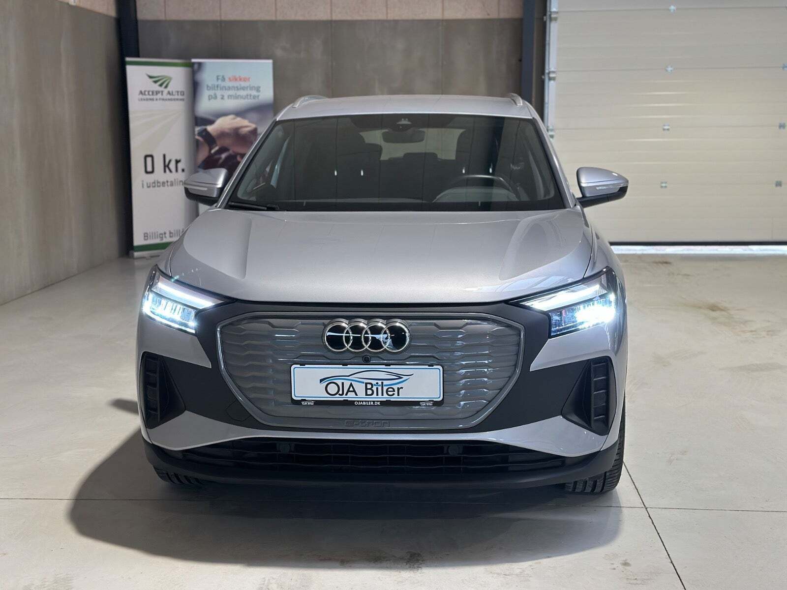 Sølv Audi Q4 e-tron fra 2023