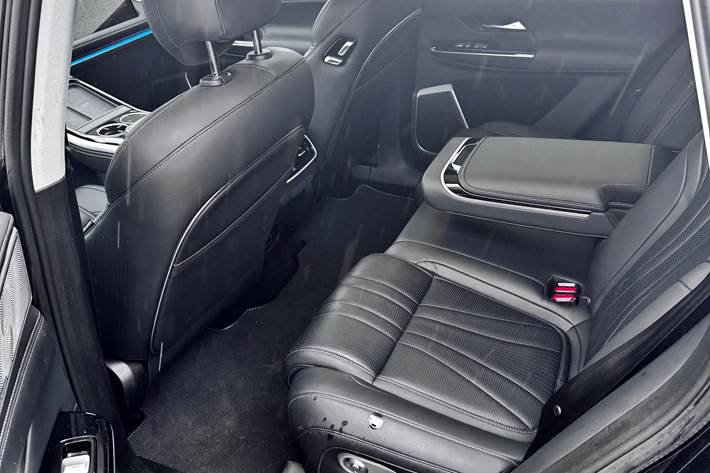 Sort Xpeng G9 fra 2023