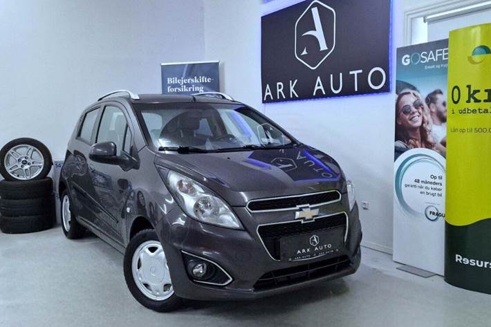 Grå Chevrolet Spark fra 2013