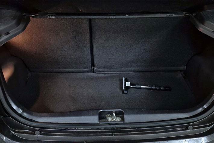 Grå Chevrolet Spark fra 2013