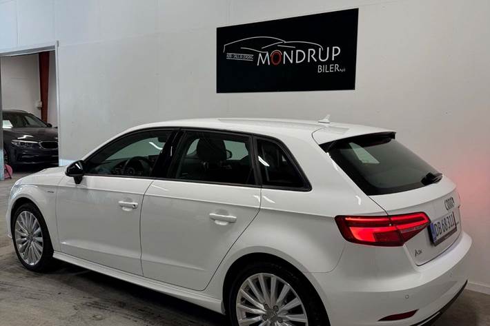 Hvid Audi A3 fra 2017