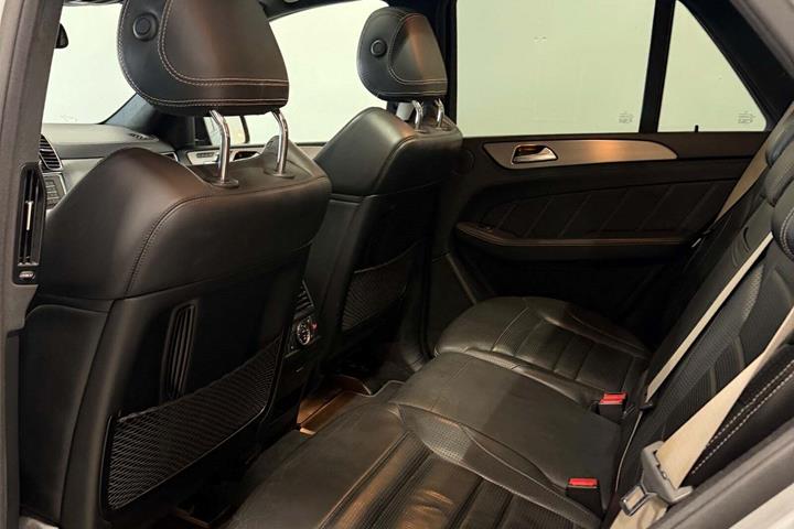 Sort Mercedes GLE63 fra 2015