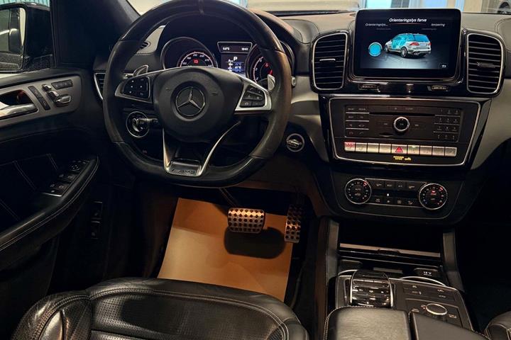 Sort Mercedes GLE63 fra 2015