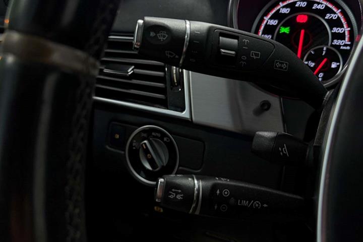 Sort Mercedes GLE63 fra 2015